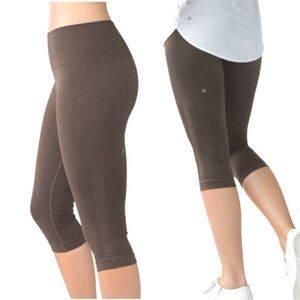 Lululemon In The Flow Crop II Legging 6 Yoga Dance Gym Casual minimalist Capris